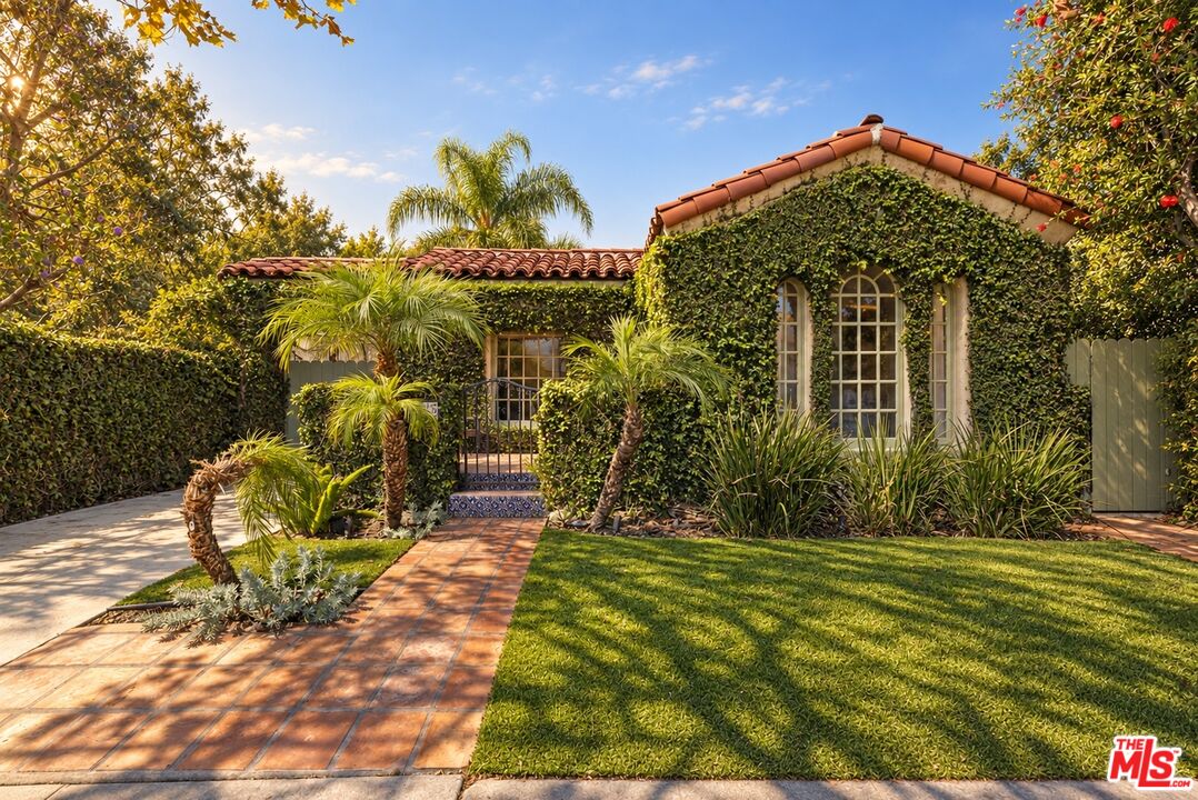 Property photo for 8215 Clinton St, Los Angeles, CA