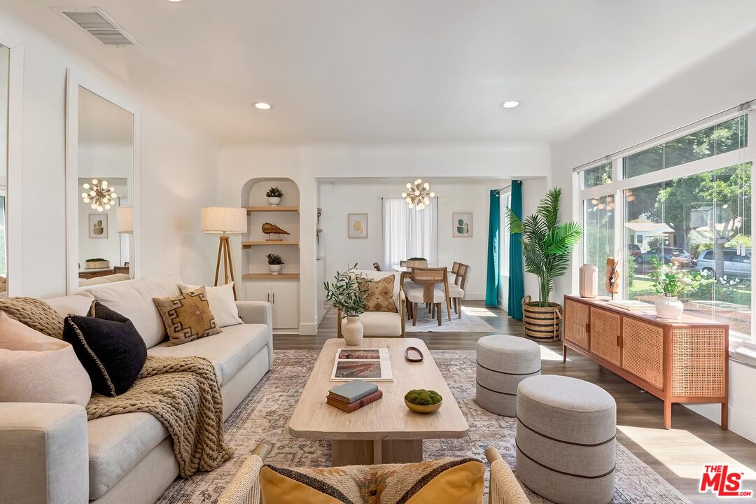 Property photo for 3037 Delaware Ave, Santa Monica, CA