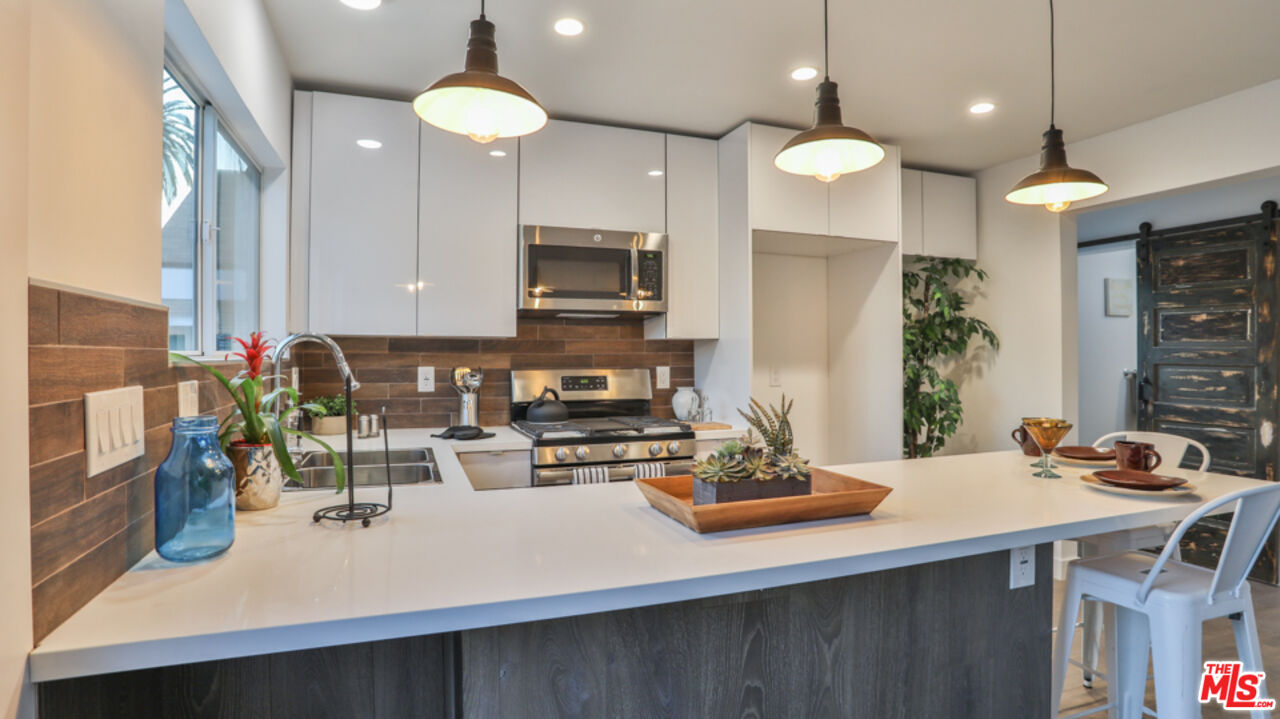 Property photo for 128 N BURLINGTON AVE, Los Angeles, CA