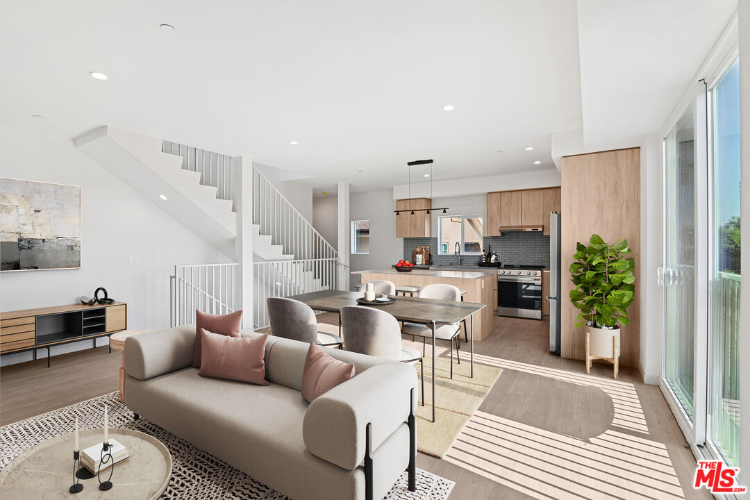 Property photo for 2523 S Orange Dr, Los Angeles, CA