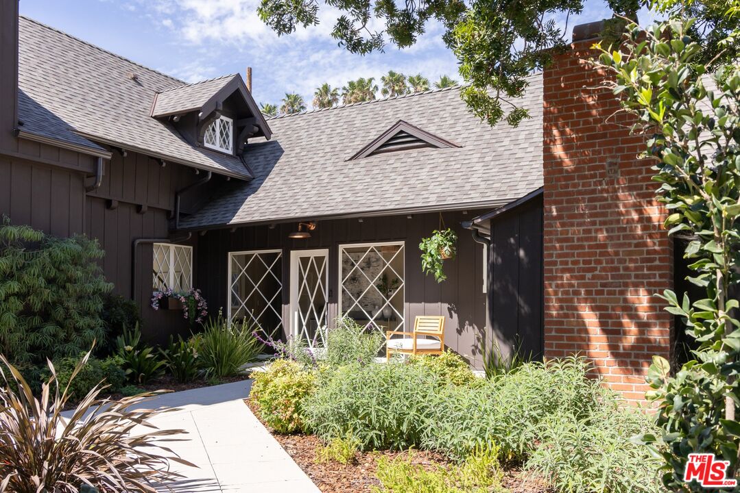 Property photo for 1635 N Genesee Ave, Los Angeles, CA