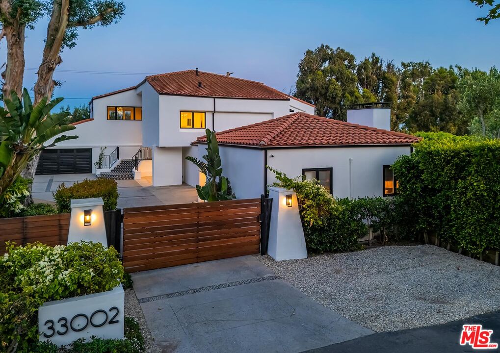 Property photo for 33002 Pacific Coast Hwy, Malibu, CA