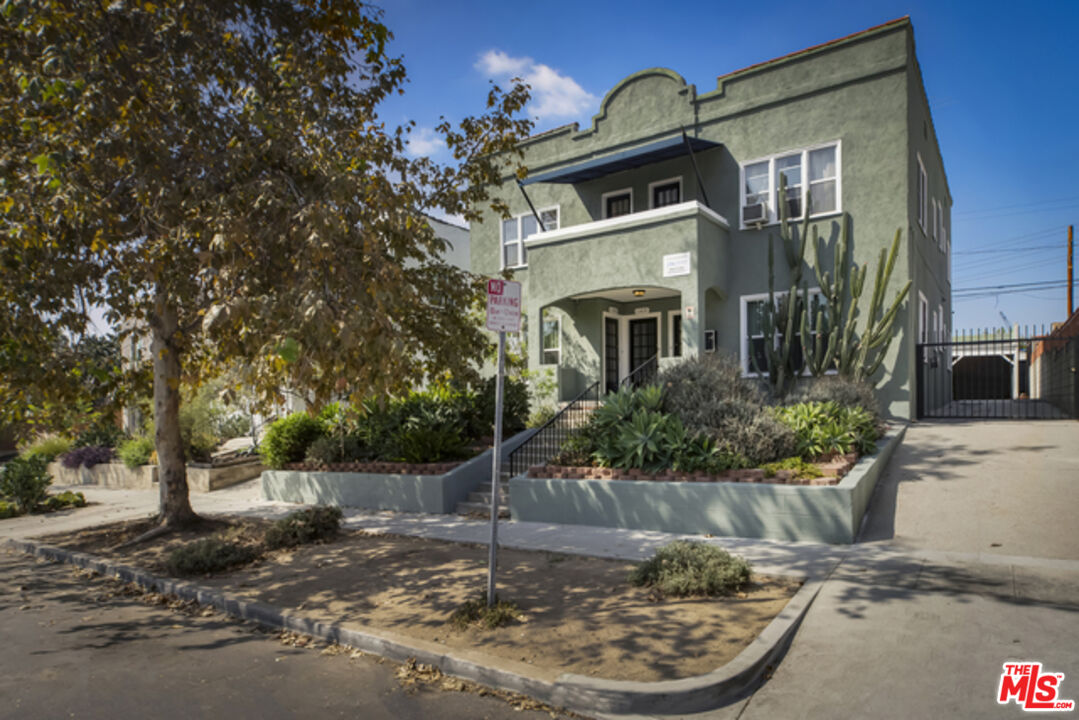 Property photo for 1143 N Commonwealth Ave, Los Angeles, CA