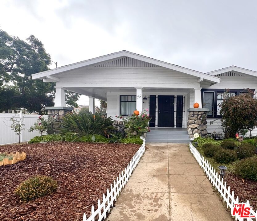 Property photo for 1100 W 48th St, Los Angeles, CA