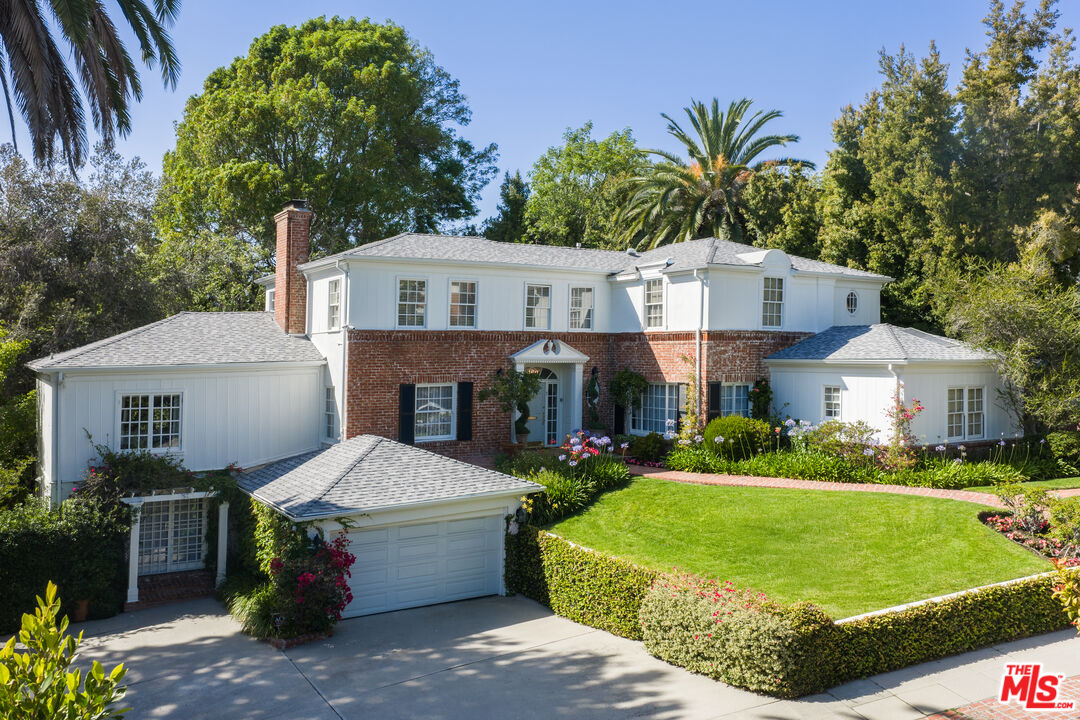 Property photo for 160 Bronwood Ave, Los Angeles, CA