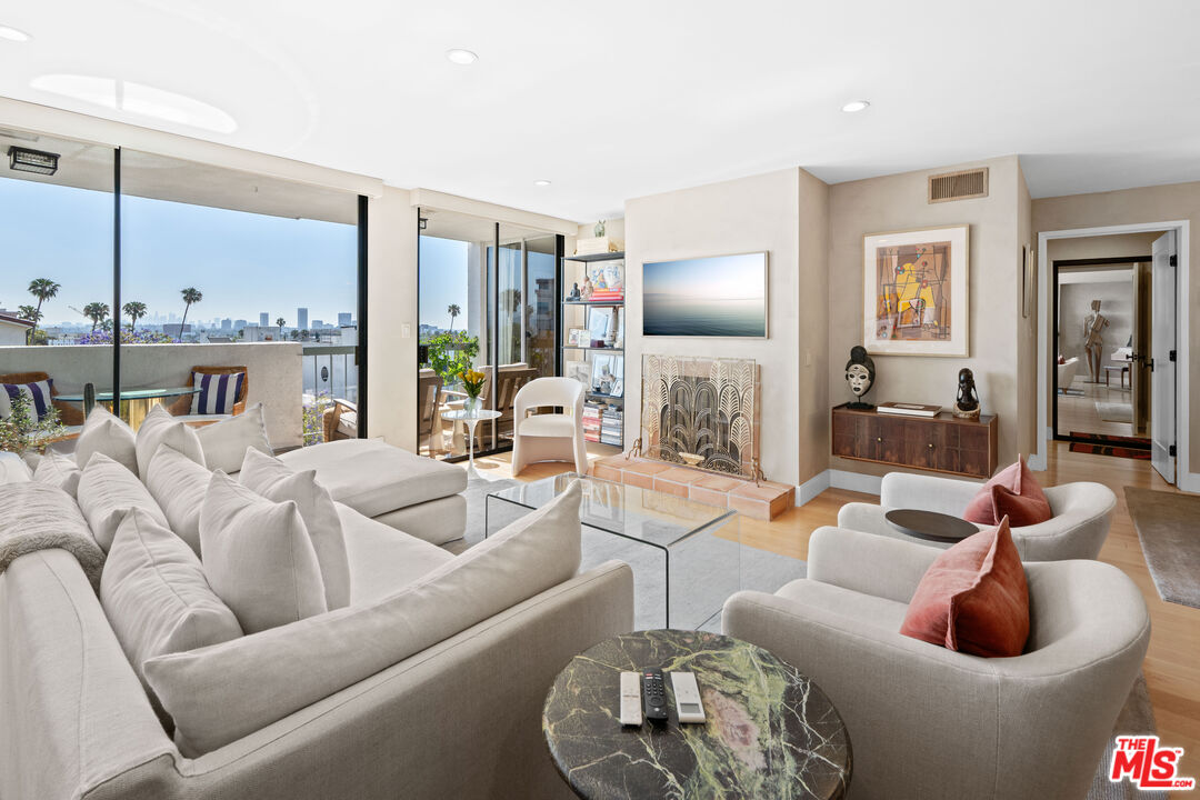 Property photo for 321 N Oakhurst Dr, #601, Beverly Hills, CA