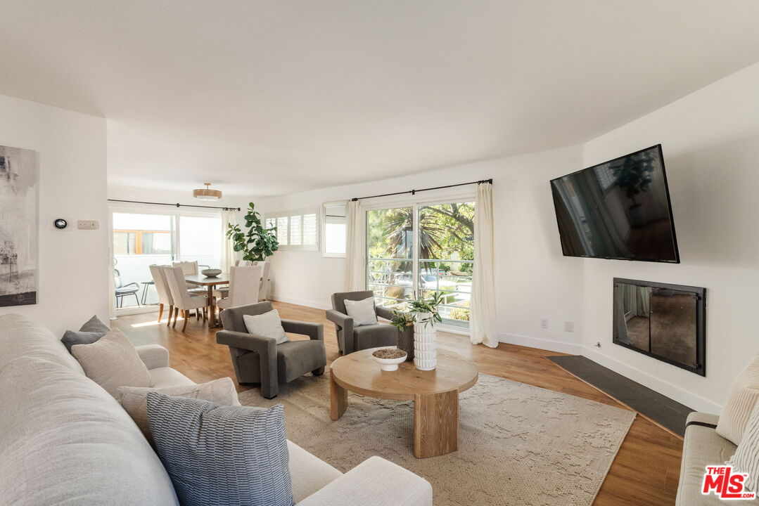 Property photo for 1031 17th St, #1, Santa Monica, CA