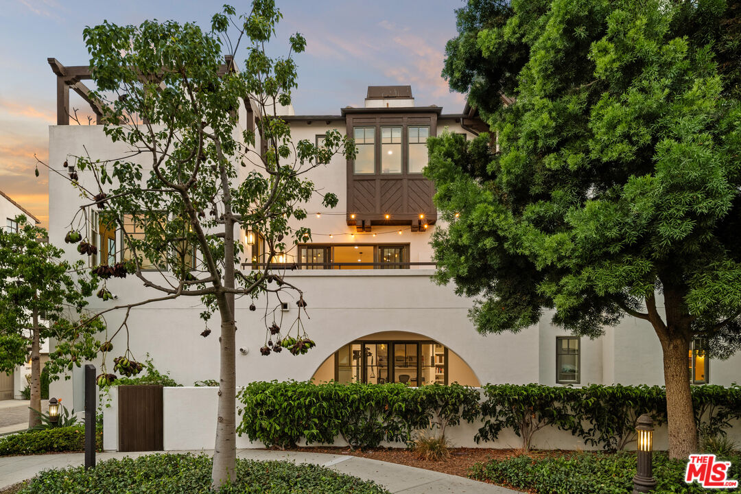 Property photo for 13049 S Icon Cir, Playa Vista, CA