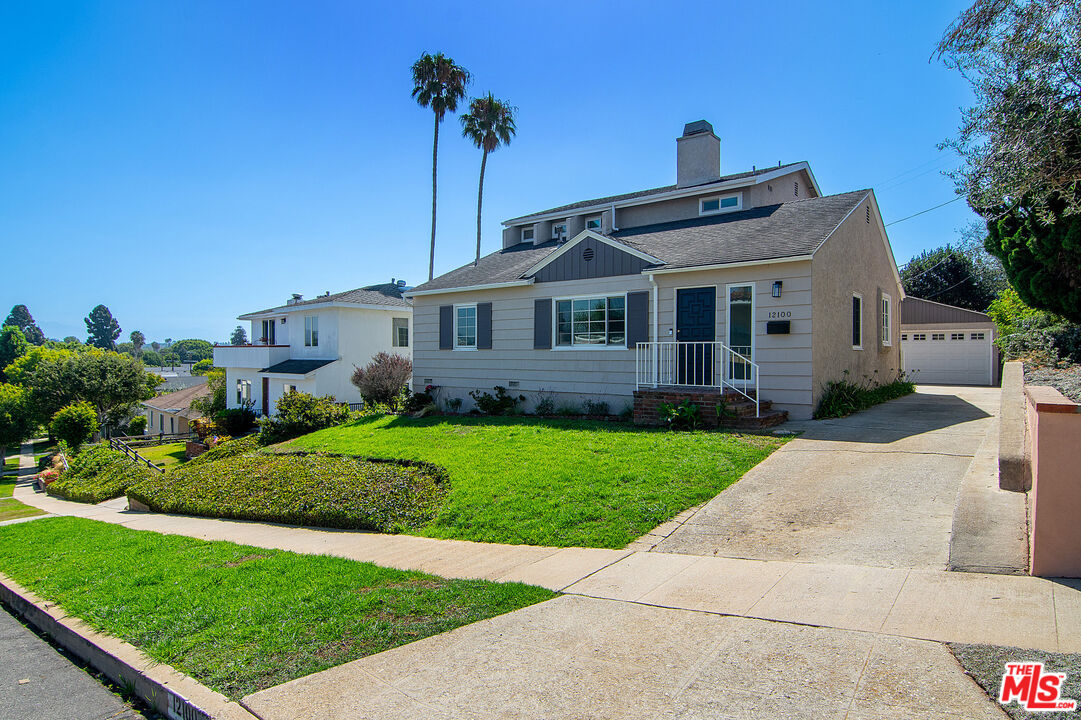 Property photo for 12100 Marine St, Los Angeles, CA