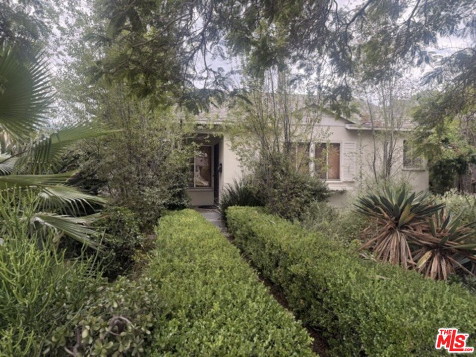 Property photo for 11842 Ocean Park Blvd, Los Angeles, CA
