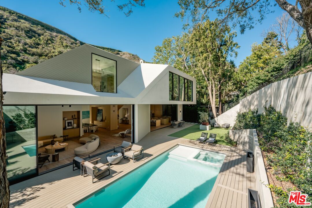 Property photo for 1508 Roscomare Rd, Los Angeles, CA