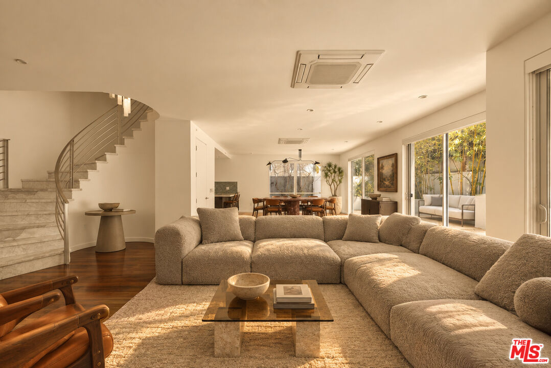 Property photo for 928 N Croft Ave, #102, Los Angeles, CA