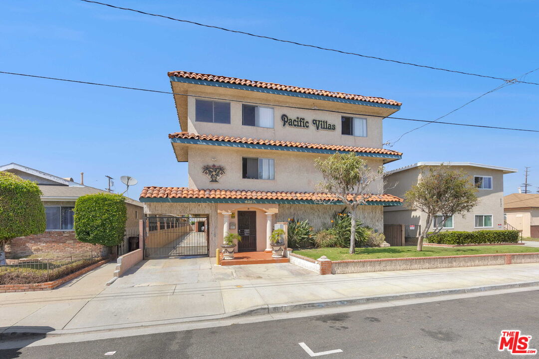 Property photo for 4047 W 136th St, Hawthorne, CA