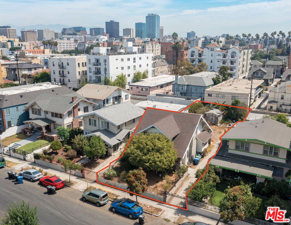 Property photo for 918 S Kingsley Dr, Los Angeles, CA