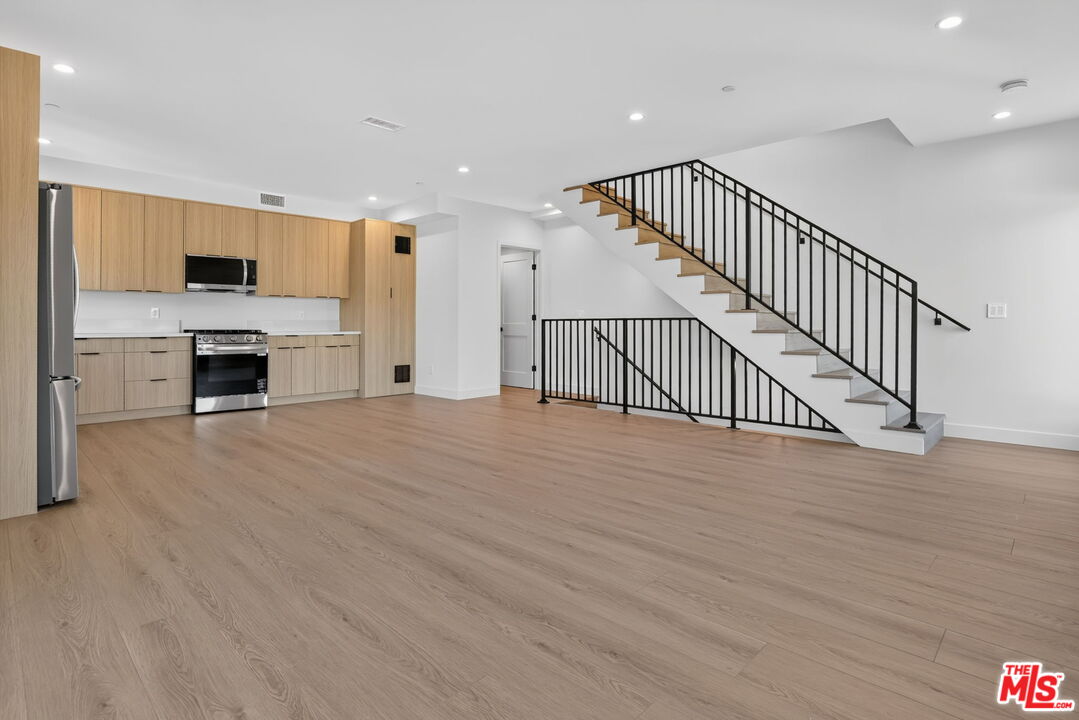Property photo for 11304 Collins St, #2, Los Angeles, CA
