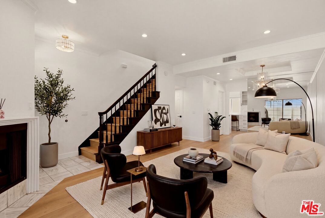 Property photo for 5145 Yarmouth Ave, #19, Los Angeles, CA