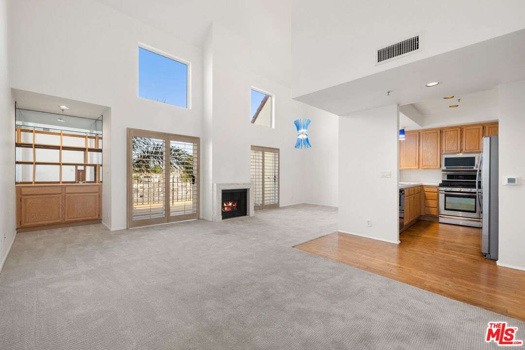 Property photo for 235 Main St, #223, Los Angeles, CA