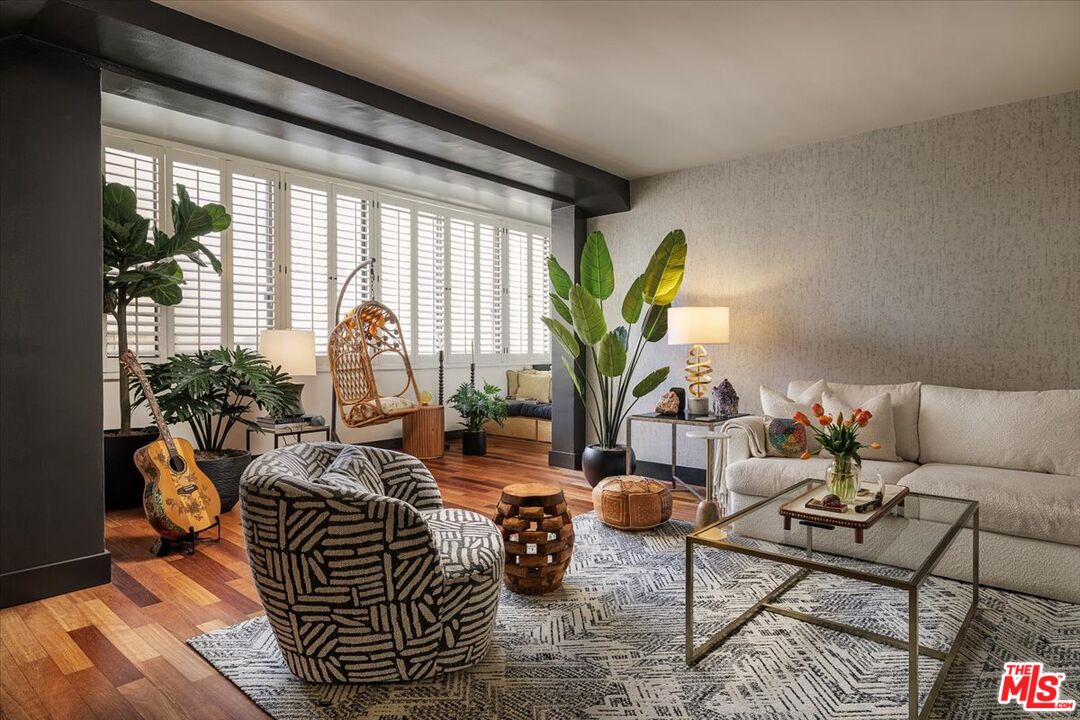 Property photo for 531 N Rossmore Ave, #204, Los Angeles, CA