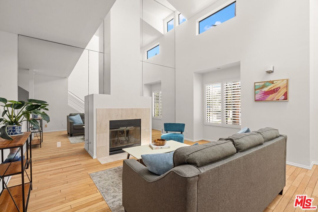 Property photo for 2806 6th St, Santa Monica, CA