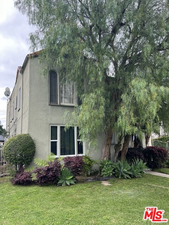 Property photo for 1284 S Highland Ave, Los Angeles, CA