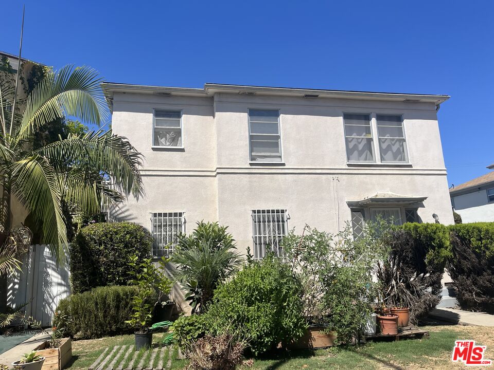 Property photo for 1433 S Fairfax Ave, Los Angeles, CA