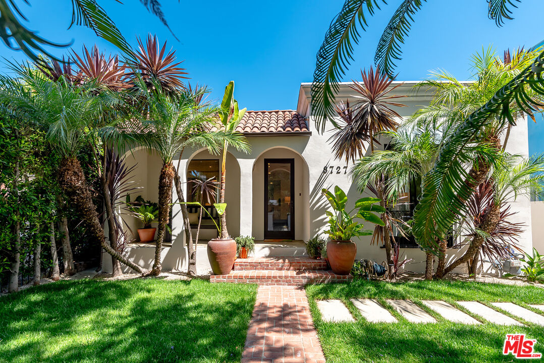 Property photo for 8727 Bonner Dr, Los Angeles, CA