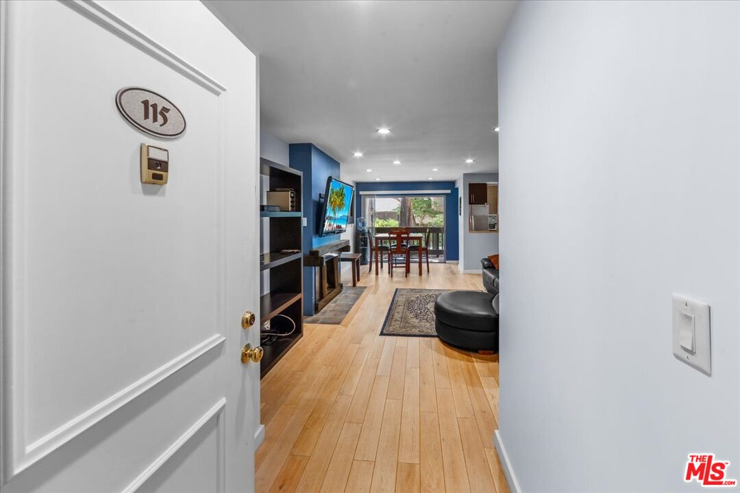Property photo for 10115 Summertime Ln, Culver City, CA