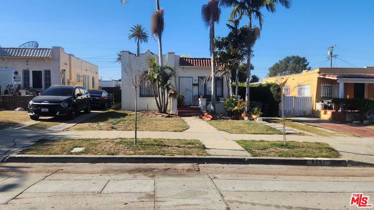 Property photo for 6751 Arlington Ave, Los Angeles, CA