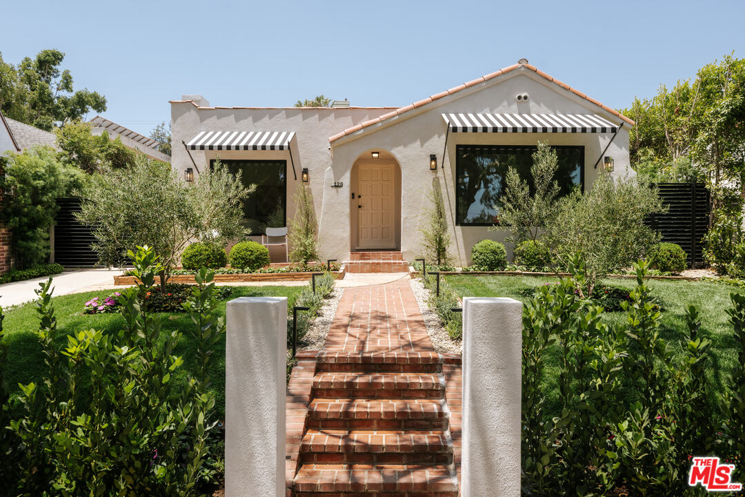 Property photo for 129 N Almont Dr, Los Angeles, CA