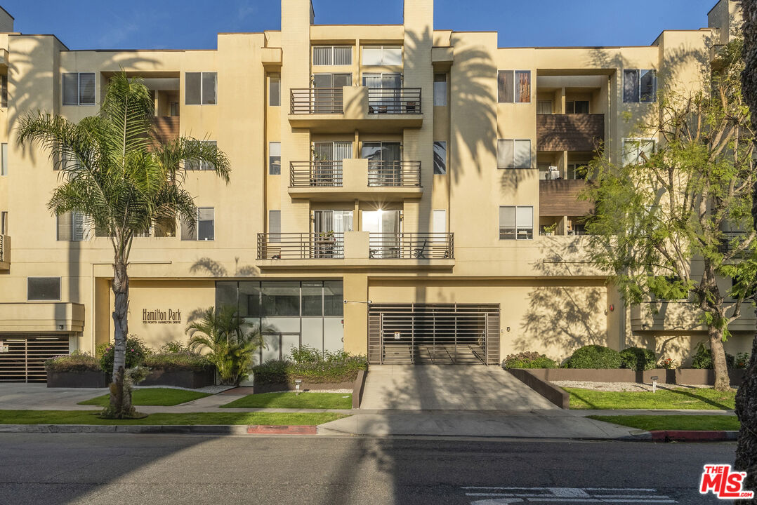 Property photo for 112 N HAMILTON DR, #305, Beverly Hills, CA