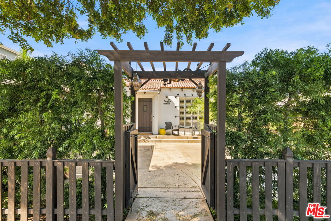 Property photo for 2312 28th St, Santa Monica, CA