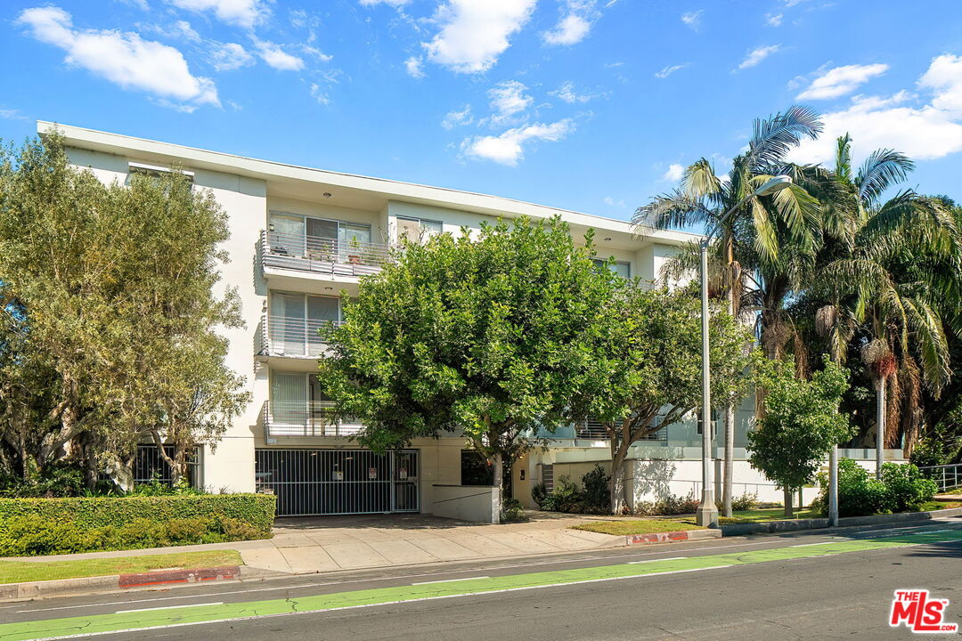 Property photo for 415 Montana Ave, #107, Santa Monica, CA