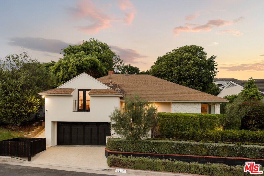 Property photo for 4257 Don Luis Dr, Los Angeles, CA