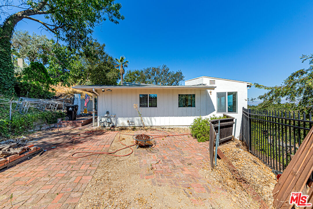 Property photo for 14301 Mulholland Dr, Los Angeles, CA