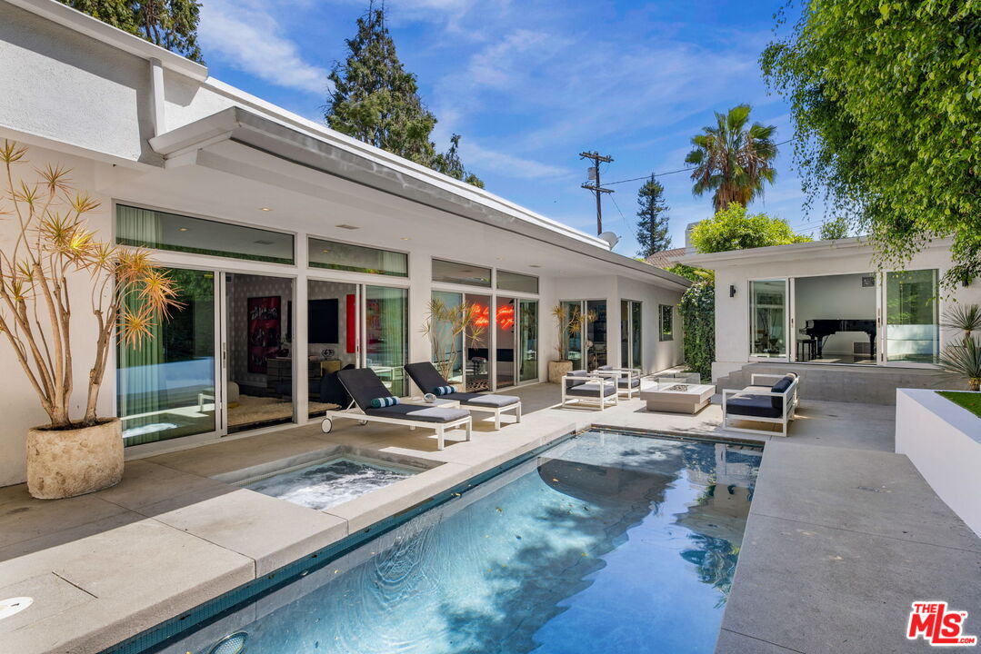 Property photo for 1311 N Beverly Dr, Los Angeles, CA