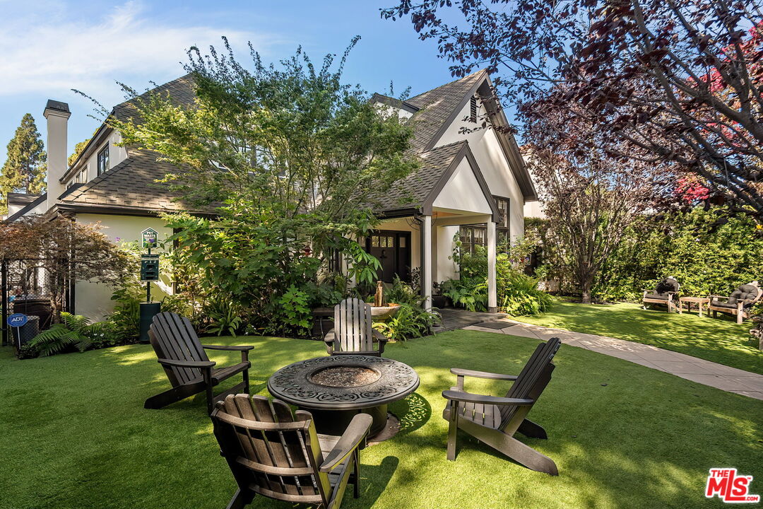 Property photo for 370 25th St, Santa Monica, CA