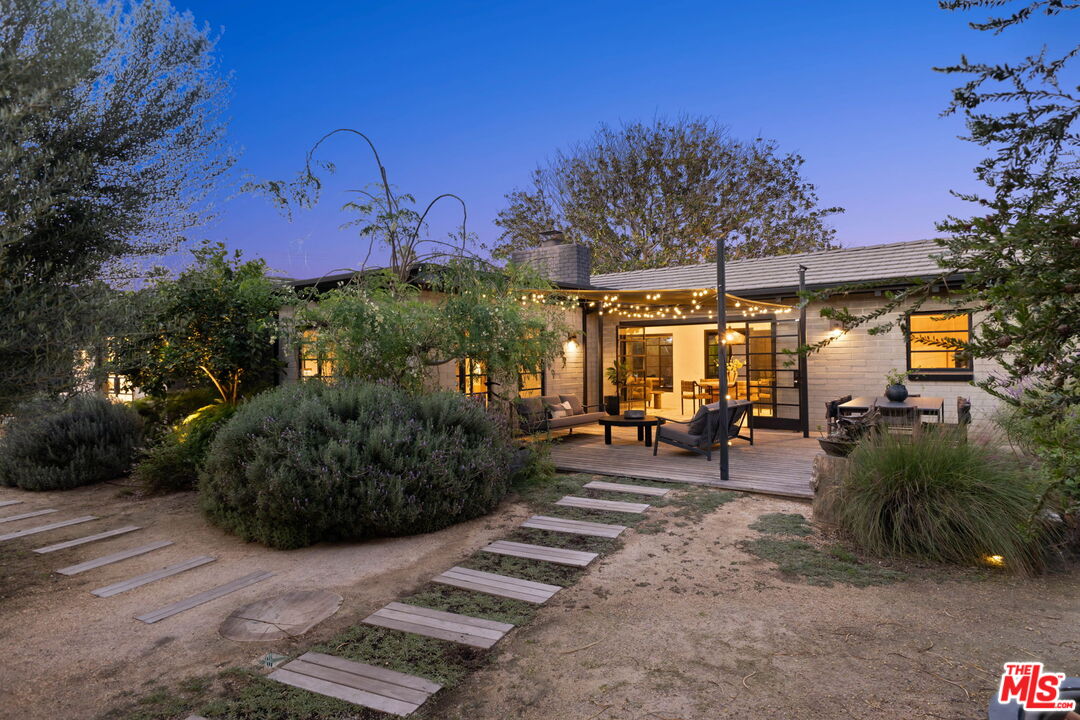 Property photo for 4241 Campbell Dr, Los Angeles, CA