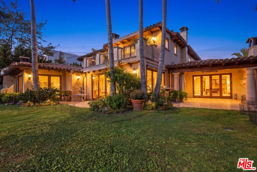 Property photo for 1617 Tower Grove Dr, Los Angeles, CA