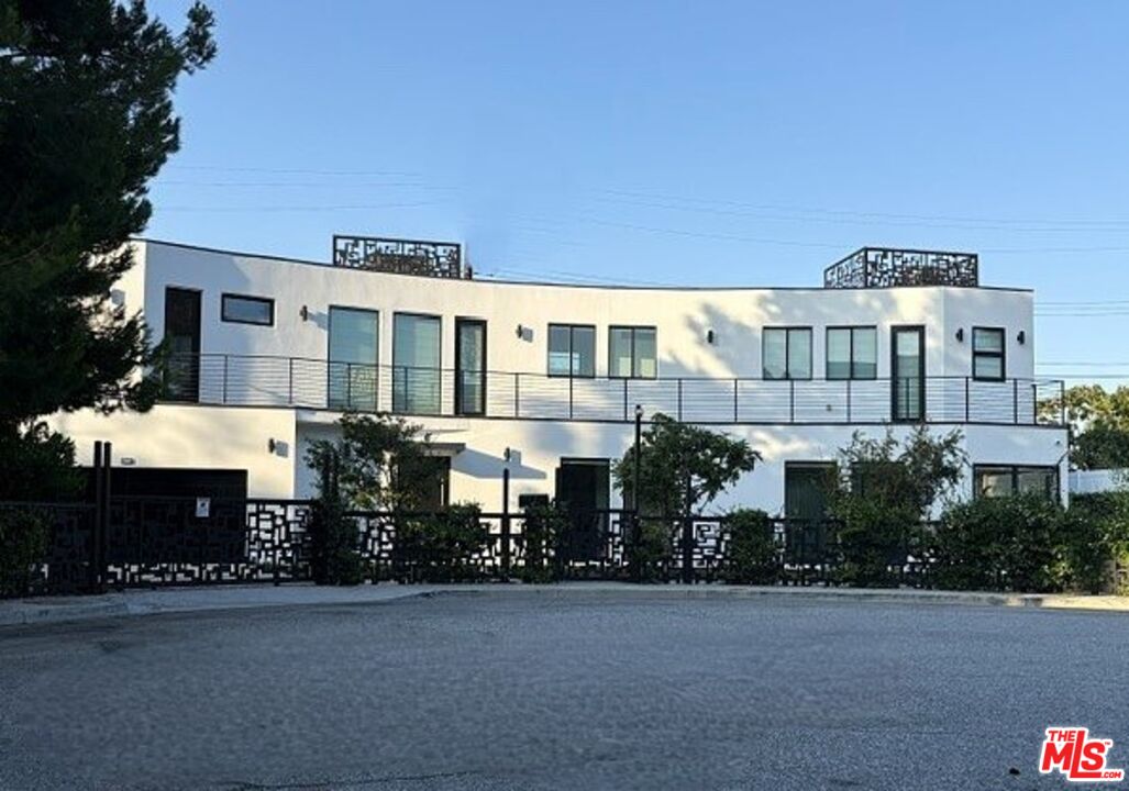 Property photo for 4338 Huntley Ave, Culver City, CA