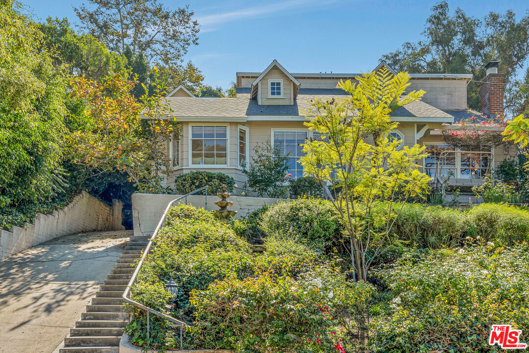 Property photo for 3331 Bennett Dr, Los Angeles, CA