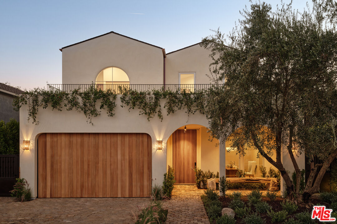 Property photo for 411 N Bowling Green Way, Los Angeles, CA