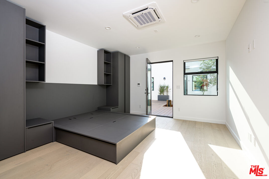 Property photo for 1325 Cabrillo Ave, #10, Venice, CA