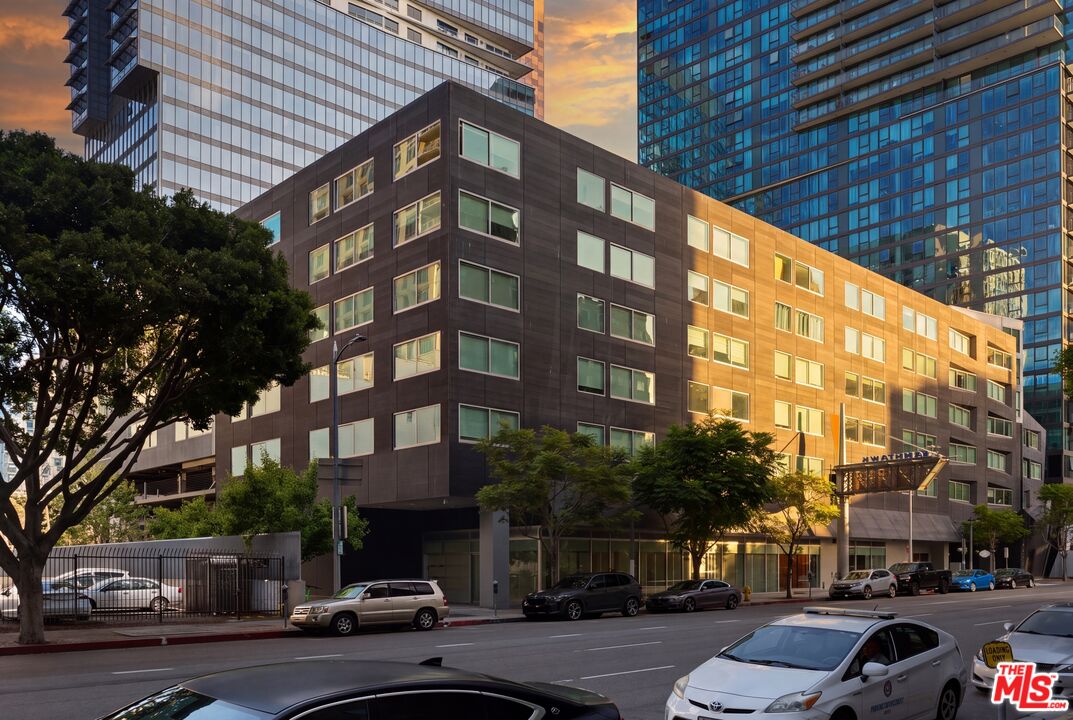 Property photo for 901 S Flower St, #513, Los Angeles, CA