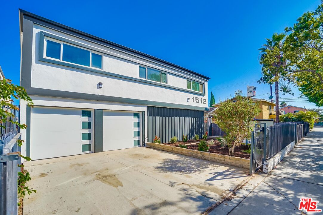 Property photo for 1512 Sherman Pl, Long Beach, CA