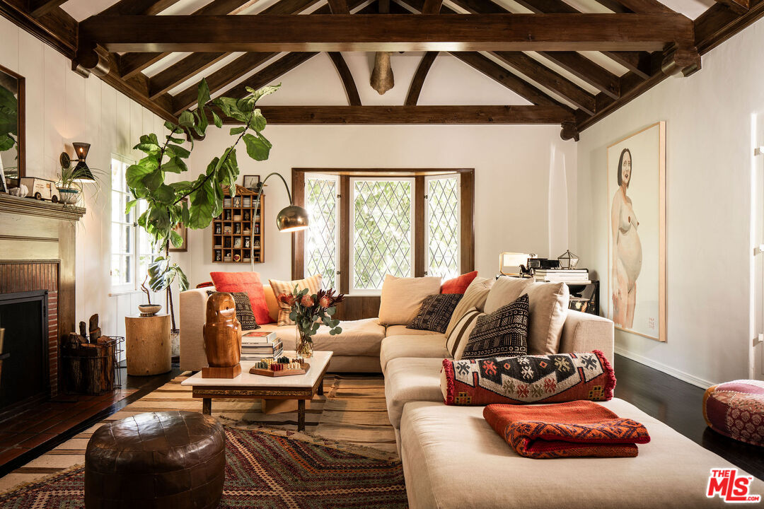 Property photo for 8920 Wonderland Ave, Los Angeles, CA