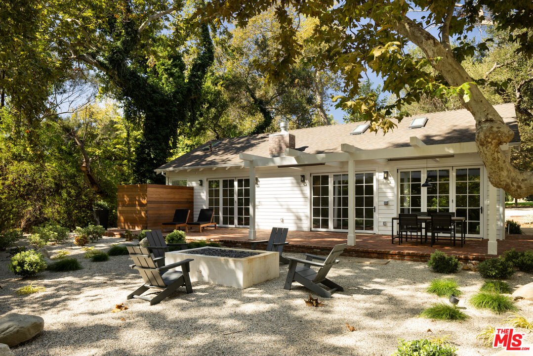 Property photo for 14462 W Sunset Blvd, Los Angeles, CA