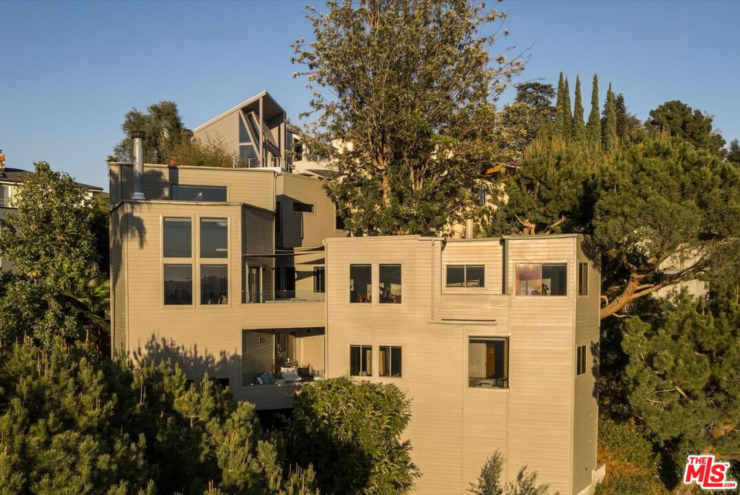 Property photo for 5677 Spreading Oak Dr, Los Angeles, CA