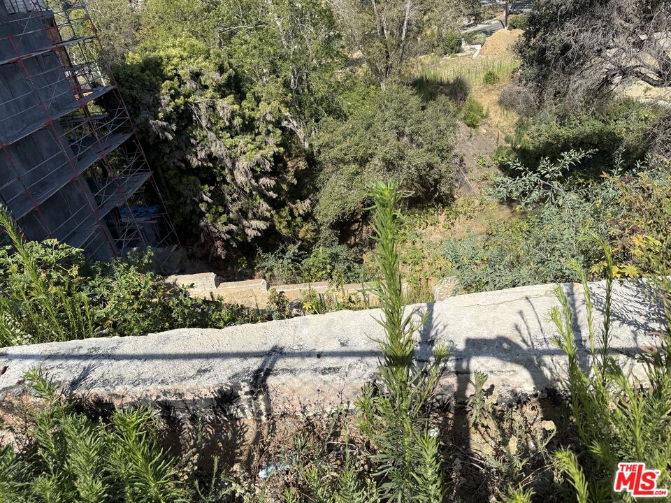 Property photo for 838 N Las Casas Ave, Los Angeles, CA