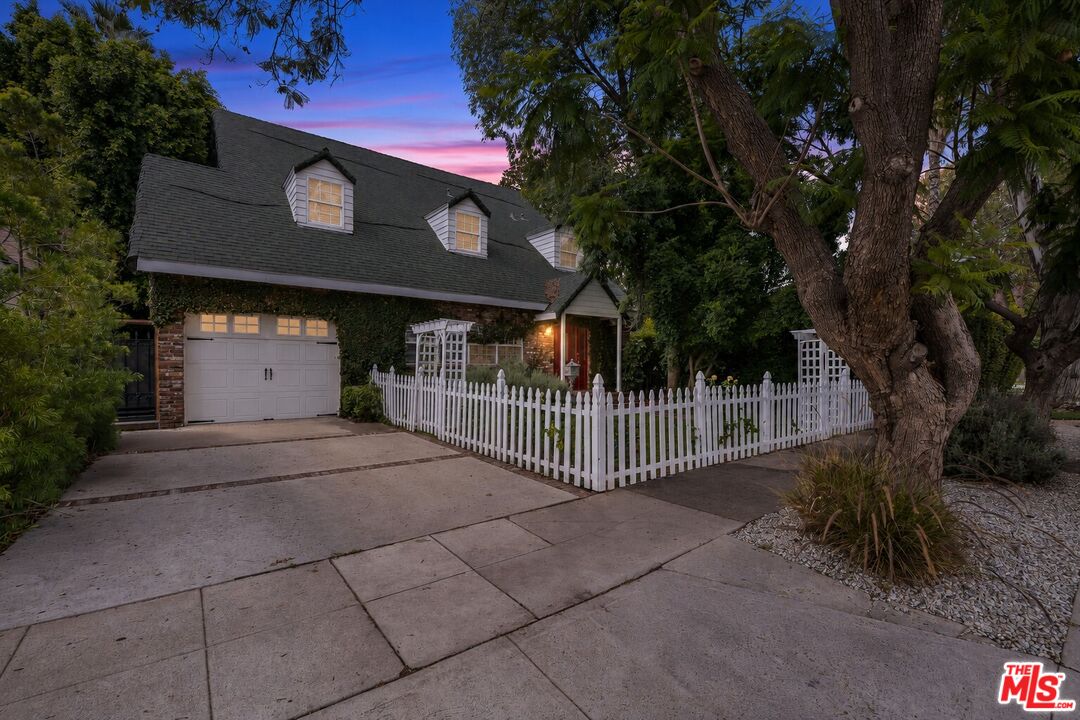 Property photo for 4309 Gentry Ave, Los Angeles, CA