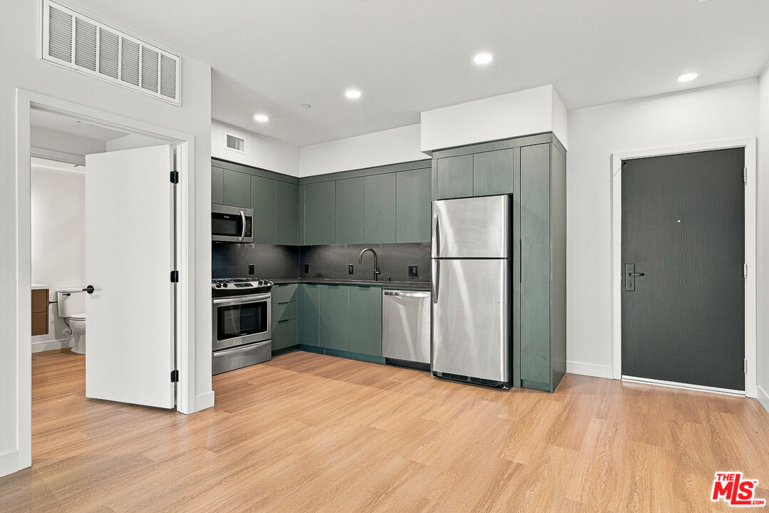 Property photo for 10601 Washington Blvd, #410, Los Angeles, CA
